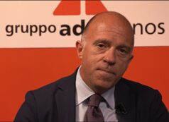 Salute, dermatologo Paro Vidolin: “Social utile per informazione a giovani e anziani”