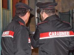 Spara alla ex moglie ma la pistola s’inceppa: arrestato 87enne