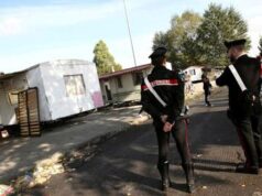 Trovata morta in un campo nomadi a Pistoia: si cerca il marito