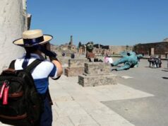 Turista incide il suo nome su una domus di Pompei, denunciato