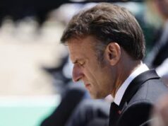 Ucraina, soldati Francia in guerra? Macron ora frena: “Non domani”