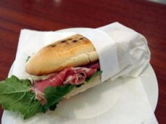 Vacanze, Altroconsumo: in autostrada conto salato per spuntini, +70% per un panino