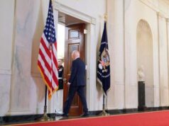 Biden prova a resistere: “Non mi ritiro e batterò Trump”