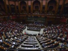 Camera, ok a mozione maggioranza su Palestina: “Soluzione due Stati”