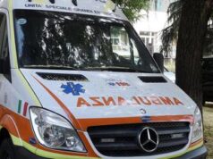 Corciano, 22enne precipita da 7° piano su auto parcheggiata: è gravissimo