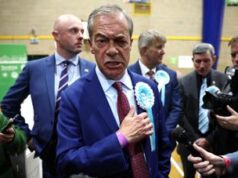 Elezioni Gb, Farage eletto per la prima volta: “Primo passo di qualcosa che vi stupirà”