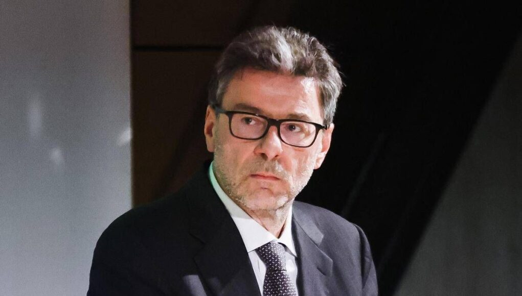 Manovra, Giorgetti: “Massacrati su taglio Irpef ceto medio, ma siamo nel giusto”