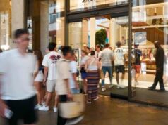 Saldi, dai cambi allo sconto sul prezzo iniziale: i diritti del cliente