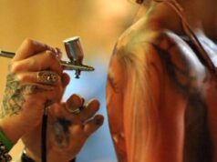 Tattoo e trucco permanente, l’allarme: batteri in un inchiostro su 3