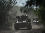 Russia: “Pronti a reagire a truppe europee in Ucraina”. Ultimatum di Trump a Zelensky