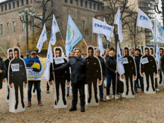 Flash Mob FSP Polizia: Le Sagome che Parlano per la Sicurezza fsp polizia torino