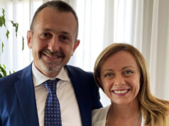 Cassazione Smentisce Sinistra su Immigrazione: Parola a Delmastro (FDI) andrea delmastro giorgia meloni