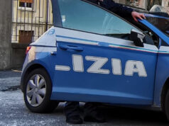 18enne tunisino arrestato a Ivrea: accoltellati due giovani polizia ivrea
