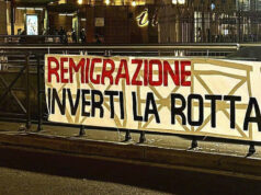 Raccolta firme per la Remigrazione: a Torino striscioni a Porta Nuova e Porta Susa REMIGRAZIONE TORINO