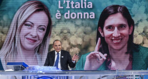 Elly Schlein e la critica a Meloni: strategia o mancanza di idee? schlein meloni