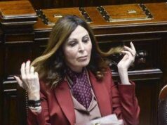 Santanchè denunciata da socio per diffamazione, ministra a processo