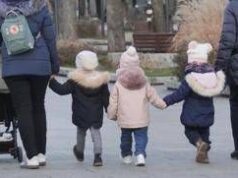 “Ai figli solo il cognome della madre”, la proposta di Franceschini