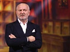 Andrea Pucci, malore durante lo spettacolo a Forlì: “Non mi sento bene”