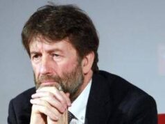 Cognome solo della madre, la proposta di Franceschini divide