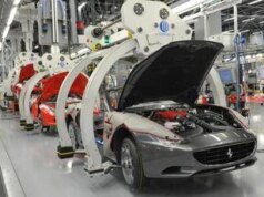Ferrari, effetto Trump: prezzi in Usa aumentano del 10% per i dazi