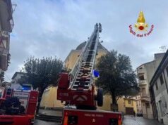 Fulmine si abbatte sulla croce di una chiesa nel nuorese