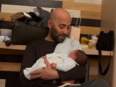 Giuliano Sangiorgi, la ninna nanna speciale per il figlio Michele – Video