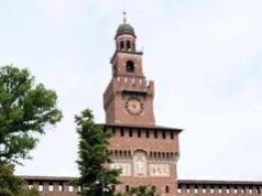 Milano, incendio al Castello Sforzesco: evacuate le persone all’interno