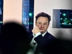Musk furioso con Apple, è scontro sui piani di espansione satellitare