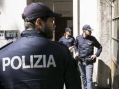 Spoleto, donna trovata morta in casa. Marito sul ponte minaccia il suicidio: “L’ho uccisa”
