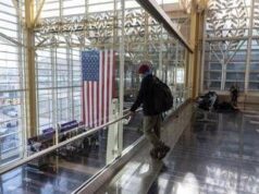 Turisti europei fermati ed espulsi dagli Usa, cosa succede nell’America di Trump