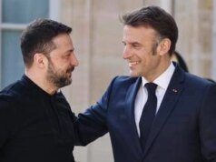 Ucraina, Macron lancia forza di rassicurazione. Sanzioni contro Russia restano