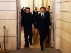 Ucraina, Macron vede Zelensky: “Russia vuole continuare l’aggressione”