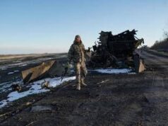 Ucraina, media: “Kiev pronta ad accettare al 90% proposta pace Usa”