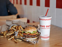 Five Guys sbarca a Torino Porta Nuova: il treno del gusto è in arrivo! five guys torino