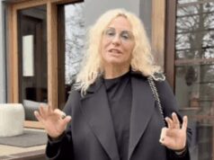Antonella Clerici con l’holter attaccato, la spiegazione in diretta: “Ho degli sbalzi pressori”