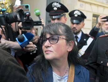 Caso Garlasco, attacchi d’ansia per la madre di Sempio: “Si è spaventata in caserma”