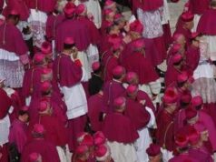 Cei, salta testo finale su donne, coppie gay e trasparenza: Assemblea generale rinviata