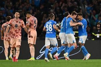 Doppietta di McTominay stende il Torino, il Napoli in vetta a +3 sull’Inter