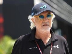 Flavio Briatore, funerali di Papa Francesco: “Ore di fila solo per i selfie”