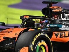 Gp Arabia Saudita, Piastri vince con McLaren e Leclerc terzo: Ferrari sul podio