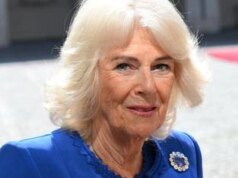 Il look della regina Camilla in Italia: sobrietà e spille ‘eredità’ di Elisabetta II