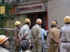 India, incendio in albergo a Calcutta: almeno 15 morti