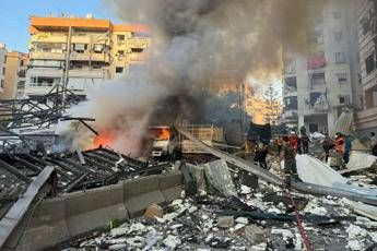 Israele bombarda edificio a Beirut: “Ospitava strutture Hezbollah”