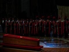 Morte Papa Francesco, dalle catacombe ai riti barocchi: il funerale pontificio nei secoli