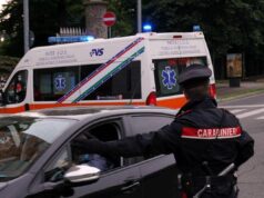 Napoli, litiga con gli ex suoceri e li investe con l’auto: arrestato