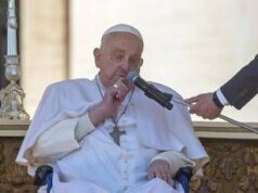 Papa, Vaticano: “Desidera essere presente all’Urbi et Orbi pasquale”