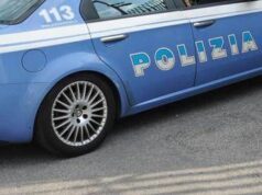 Roma, 30enne accoltellato trovato in strada: è grave
