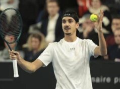 Sonego, delusione a Montecarlo: Martinez lo batte in tre set