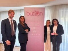 Tumori, l’indagine: “Aderenza alle cure per il cancro al seno sottovalutata dal 50% degli italiani”