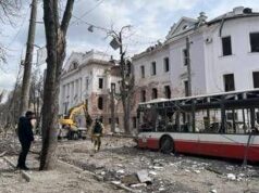 Ucraina, strage a Sumy. Usa: “Russia ha superato ogni limite”. Meloni: “Vile attacco”